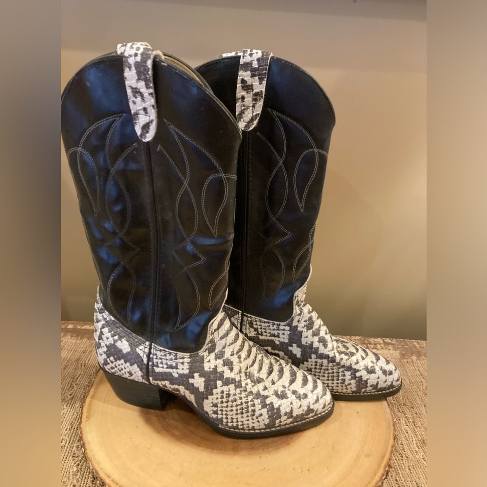 Women’s Vintage Bronco Black Leather Snakeskin Western Boot Sz-6.5EE